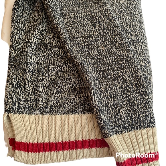 Roots Cabin V Neck Sweater - Picture 5 of 8